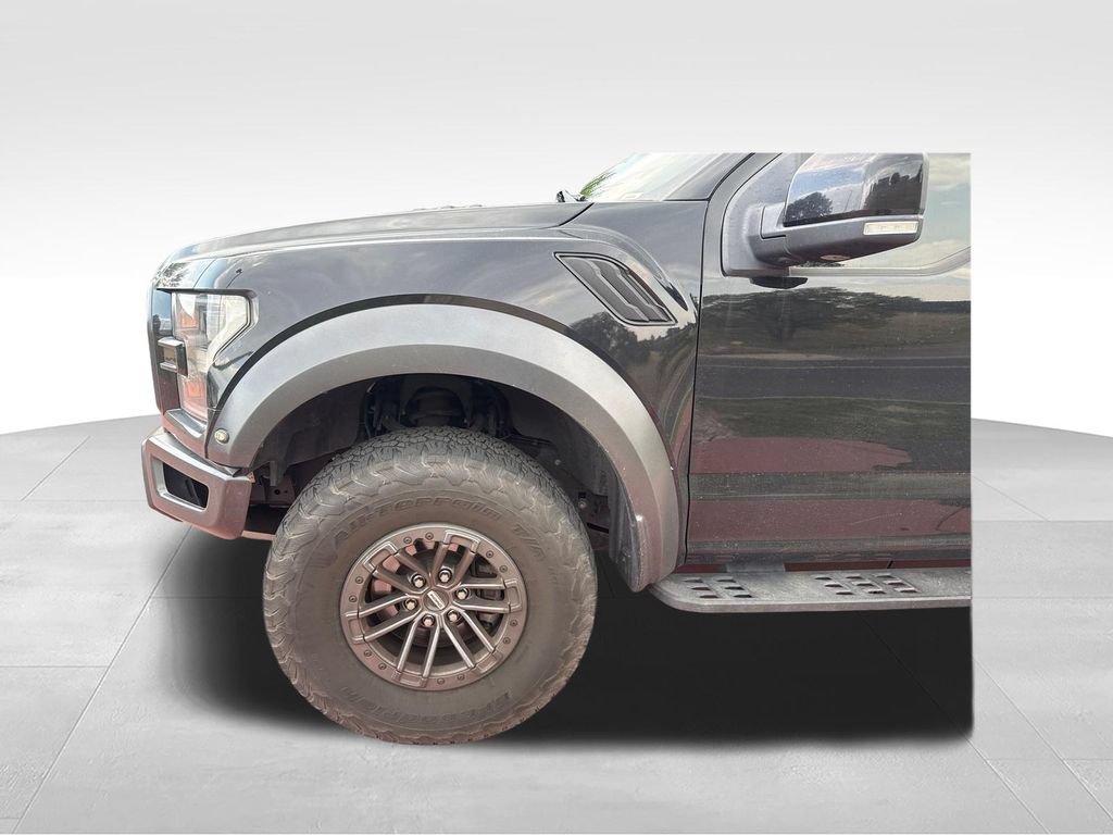 Certified 2019 Ford F150 Raptor w/ Equipment Group 802A Luxury AWD/4WD image 30