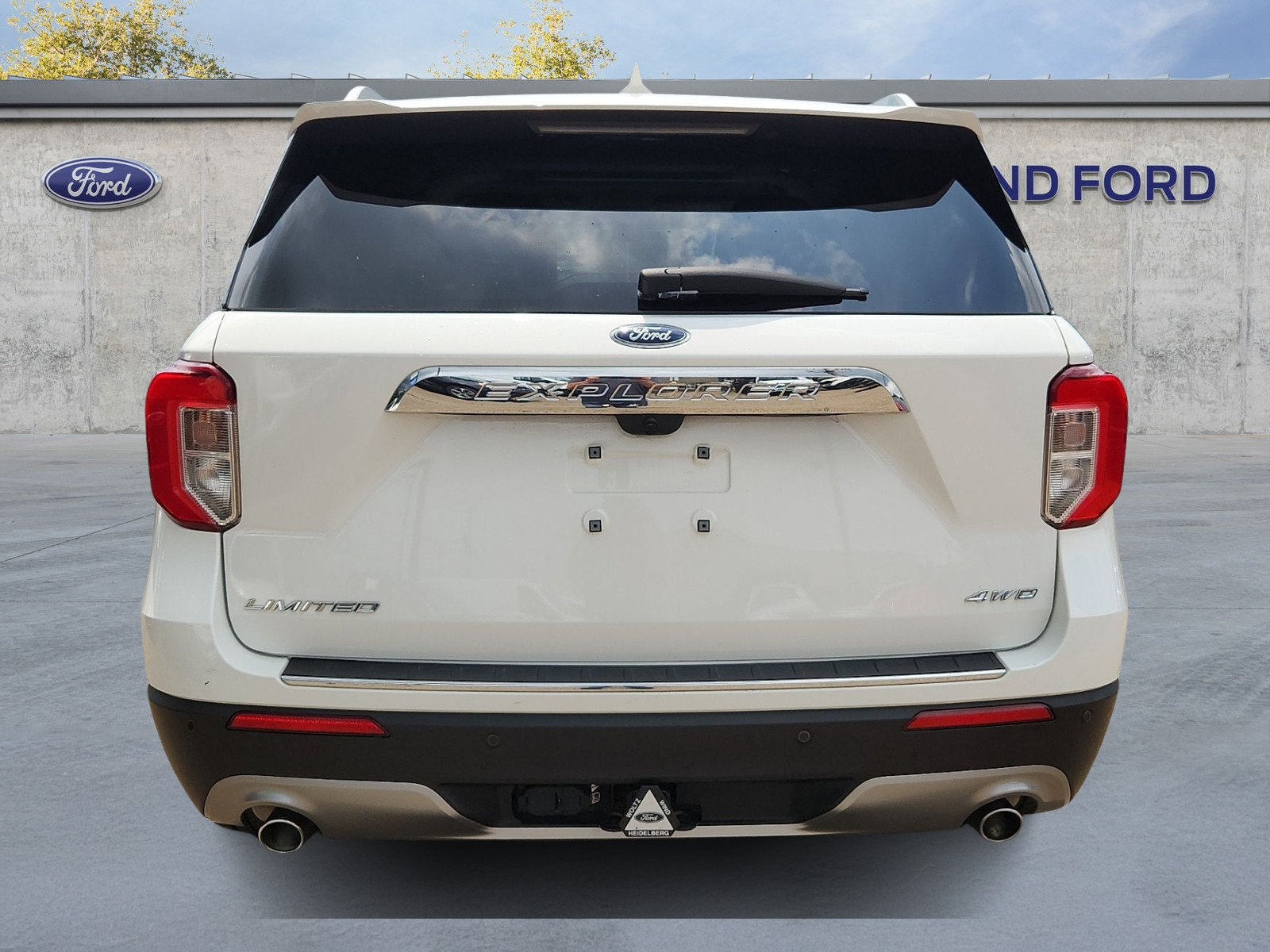 Certified 2021 Ford Explorer Limited w/ Equipment Group 301A AWD/4WD image 5