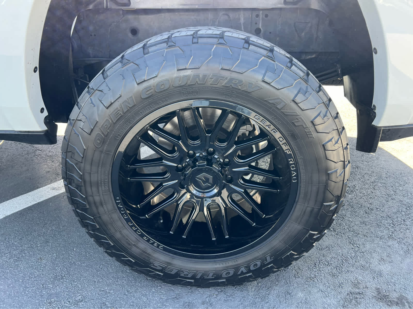 Used 2025 RAM 3500 Limited image 14