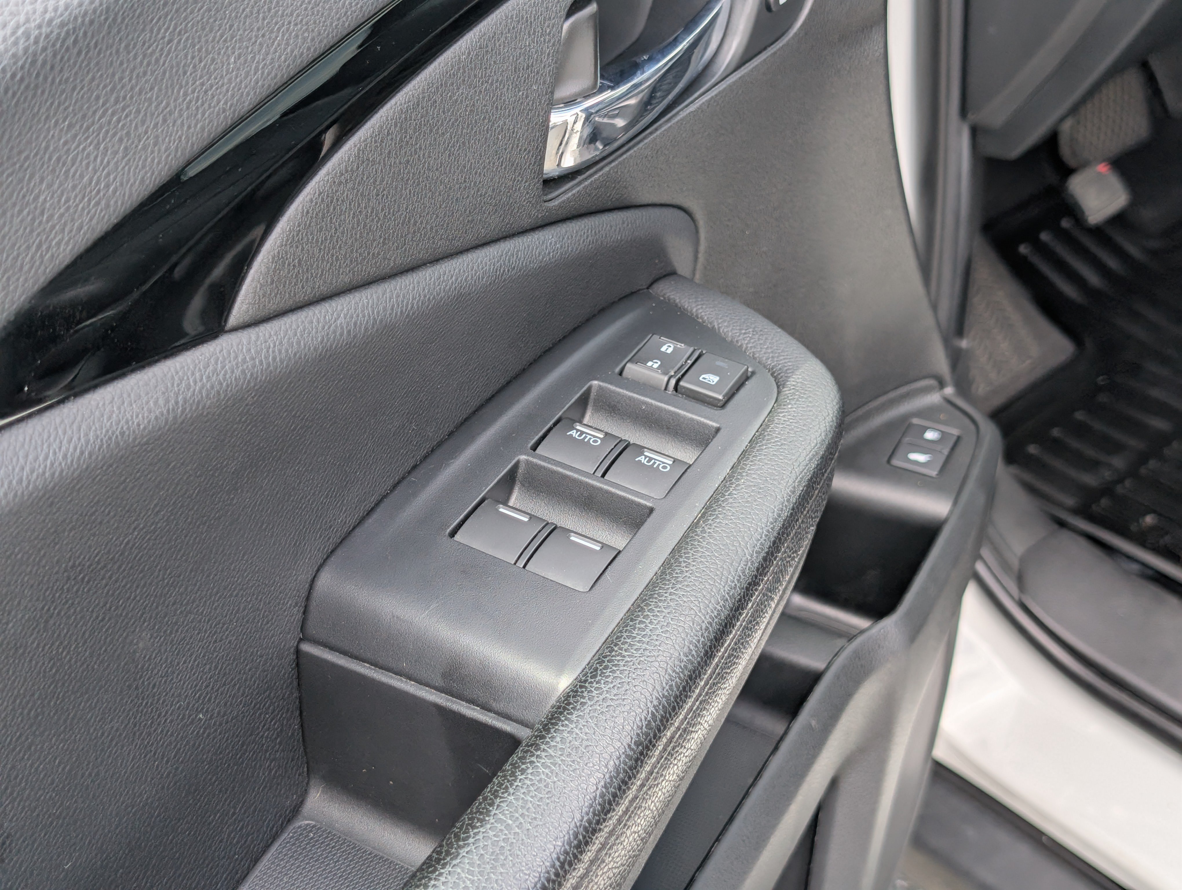 Used 2021 Honda Pilot Touring image 23