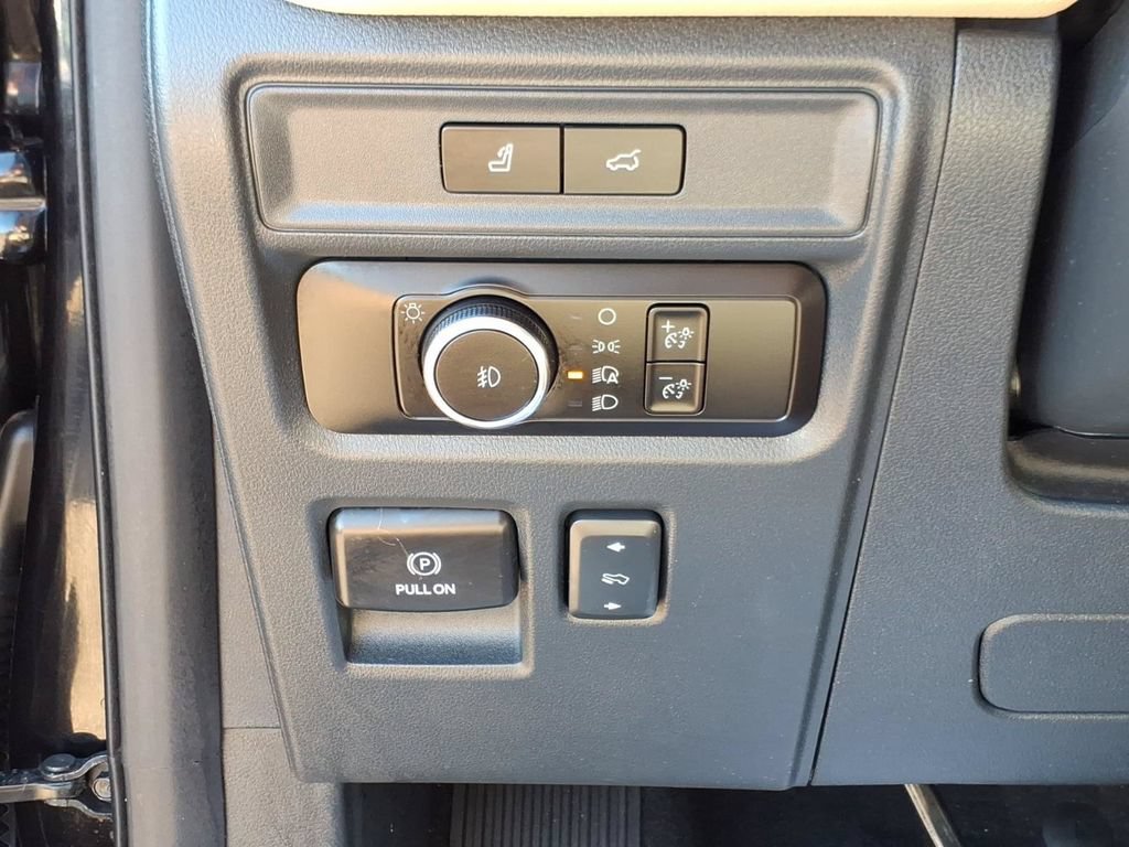 Certified 2023 Ford Expedition Limited AWD/4WD image 16