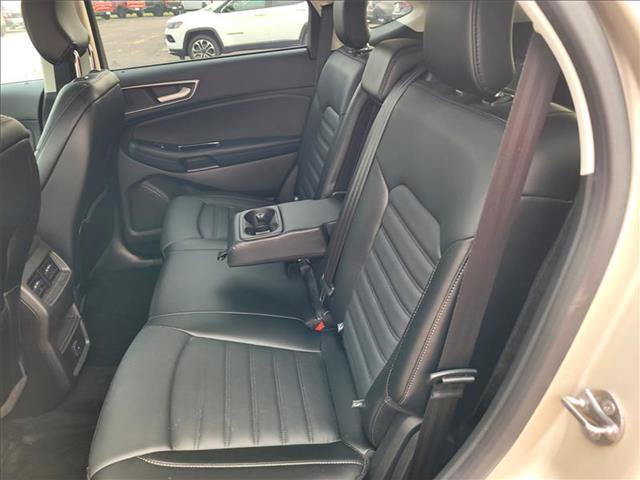 Certified 2018 Ford Edge SEL w/ Equipment Group 201A AWD/4WD image 10