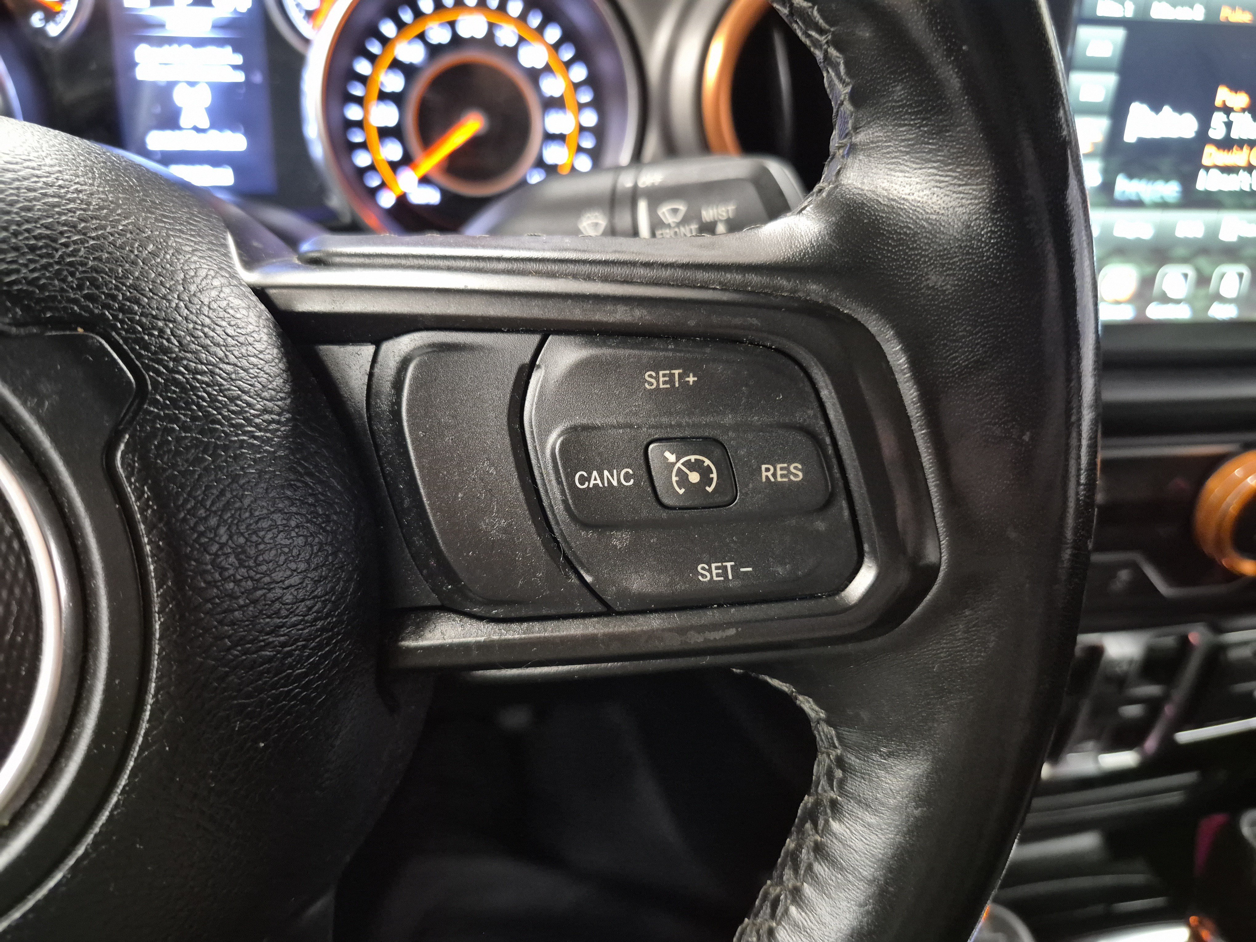 Used 2022 Jeep Gladiator Sport AWD/4WD image 25