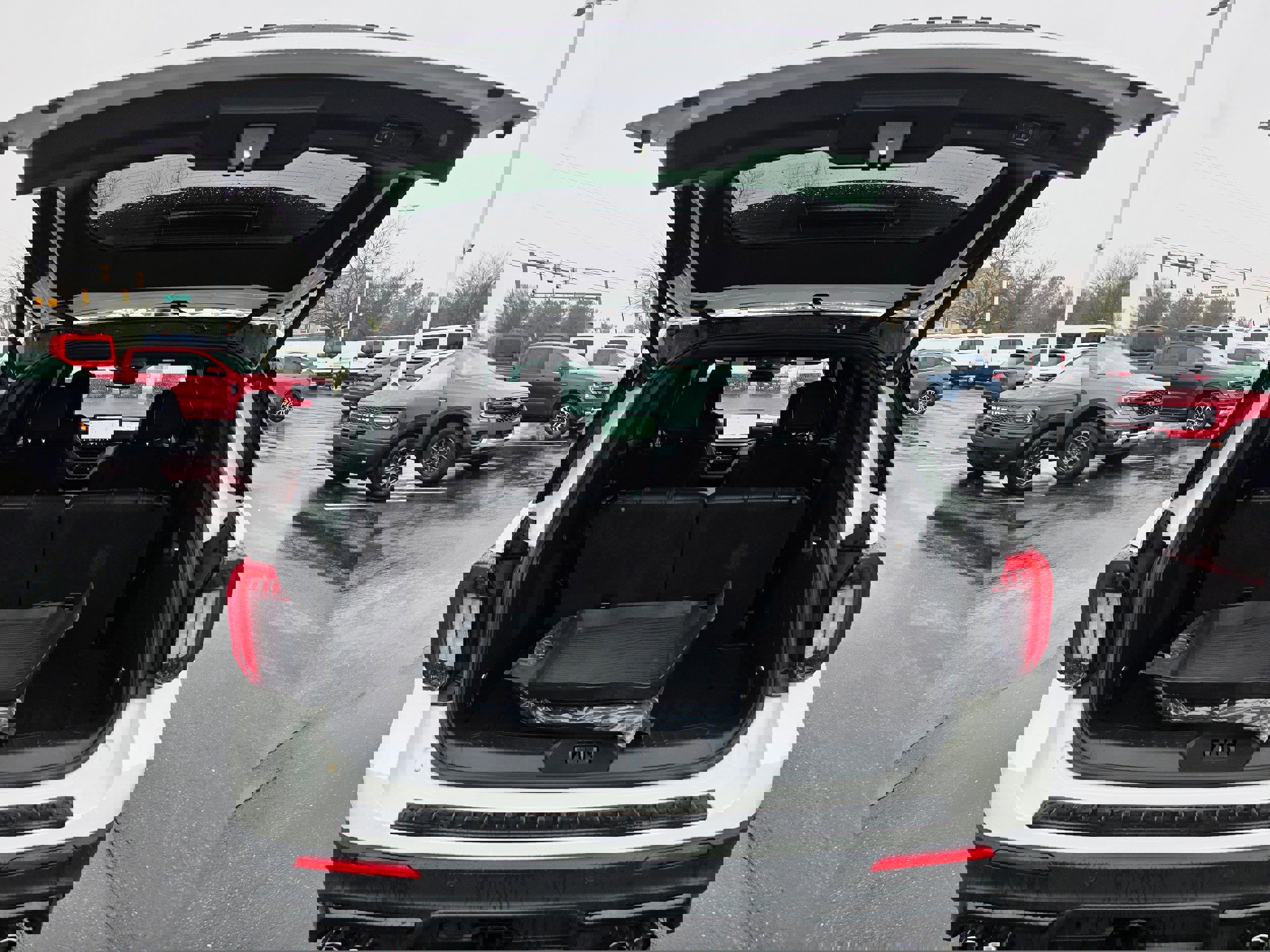 Certified 2025 Ford Explorer ST image 9