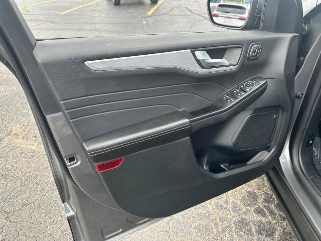 Certified 2025 Ford Escape Platinum AWD/4WD image 29