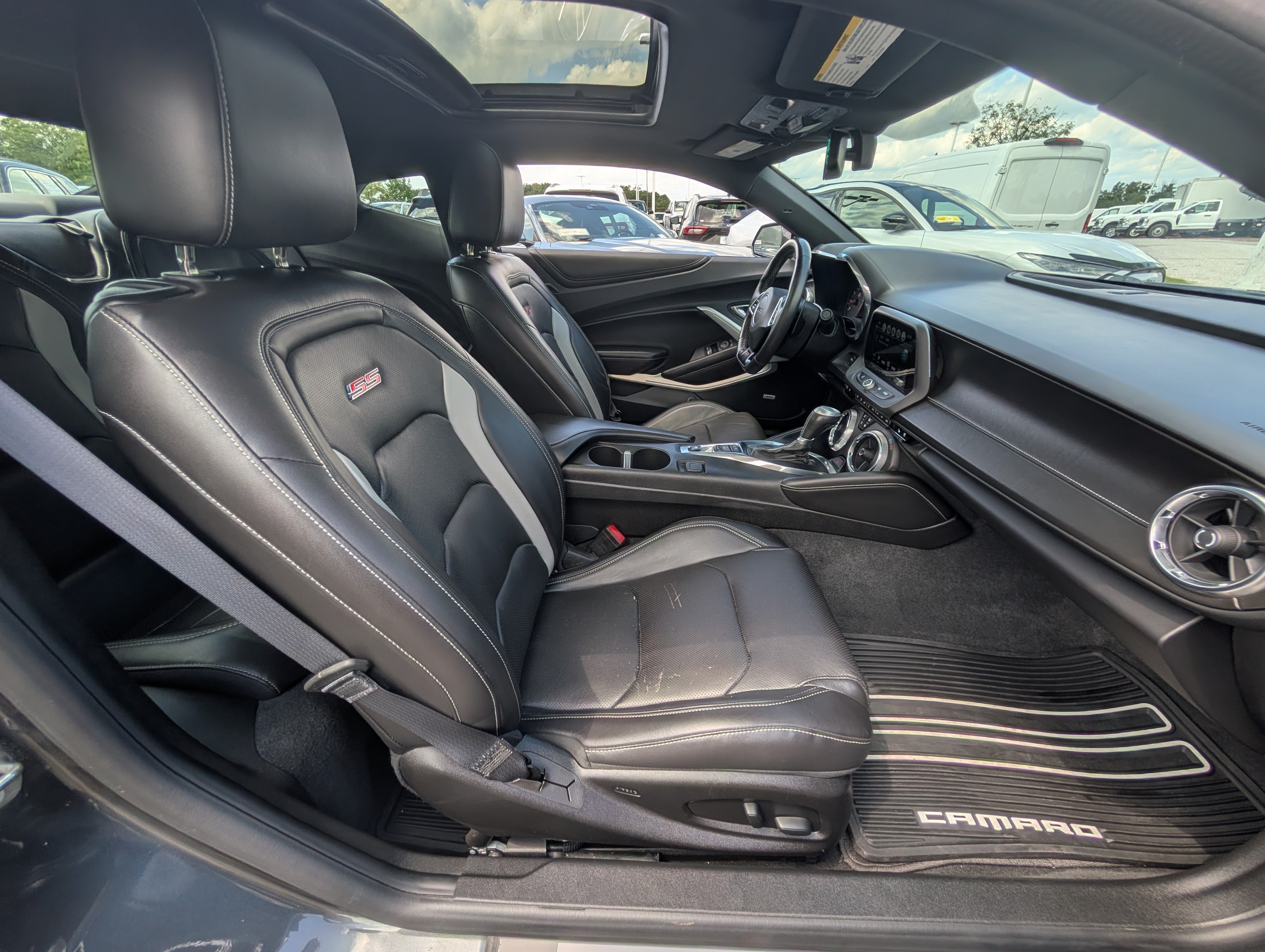 Used 2018 Chevrolet Camaro SS RWD image 10