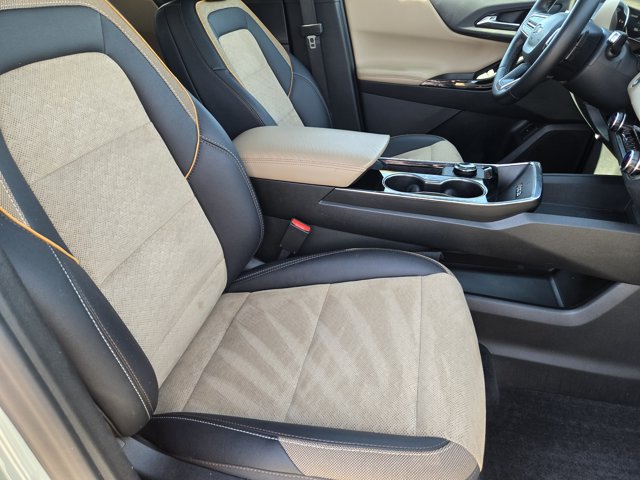 Used 2026 Chevrolet Equinox ACTIV FWD image 12