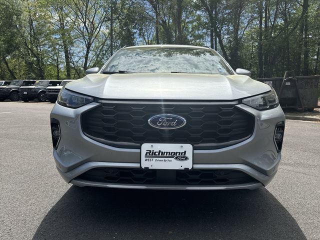 Certified 2023 Ford Escape ST-Line Elite AWD/4WD image 9