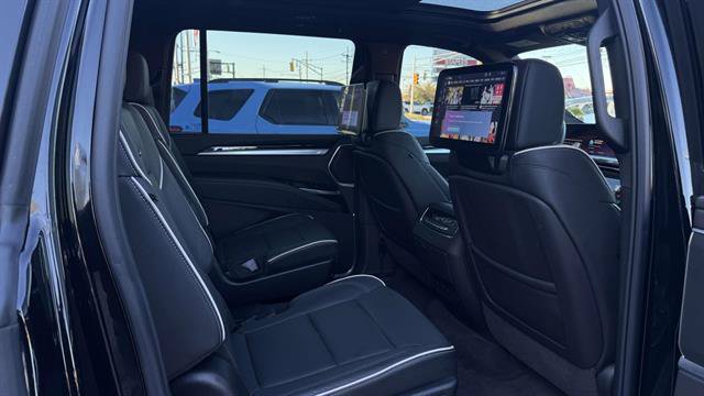 Used 2025 Cadillac Escalade ESV Sport w/ Touring Package AWD/4WD image 26