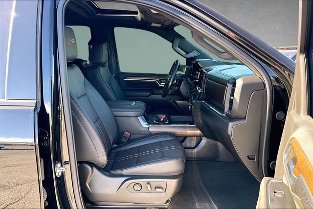 Used 2024 Chevrolet Silverado 3500 High Country w/ Midnight Edition image 7