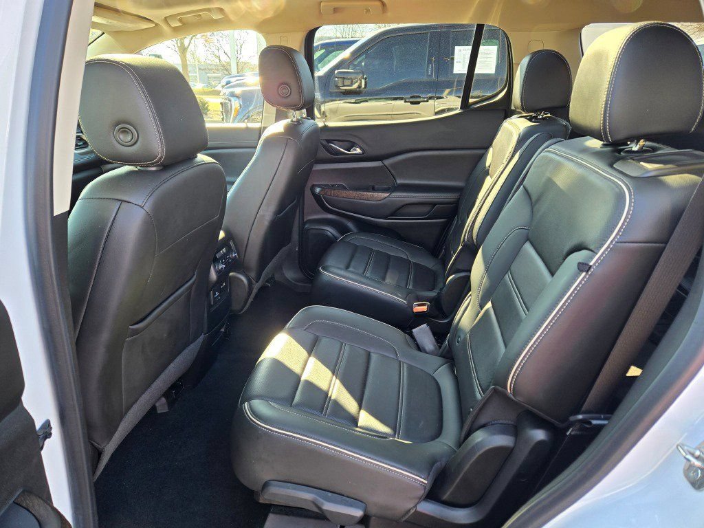 Used 2021 GMC Acadia Denali w/ Denali Ultimate Package AWD/4WD image 18