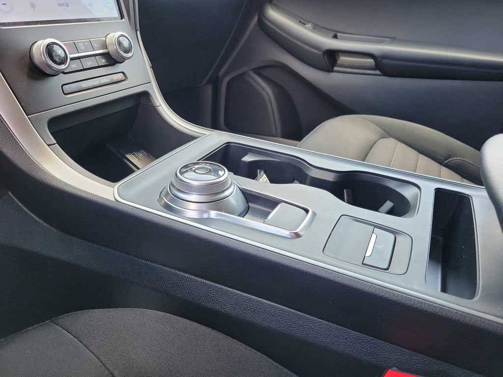 Certified 2021 Ford Edge SE FWD image 29