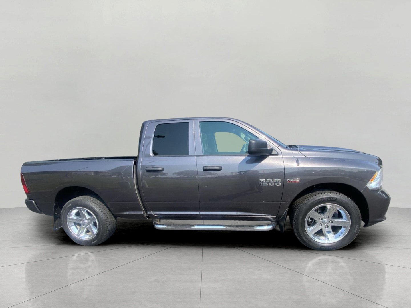 Used 2017 RAM 1500 Express AWD/4WD image 5