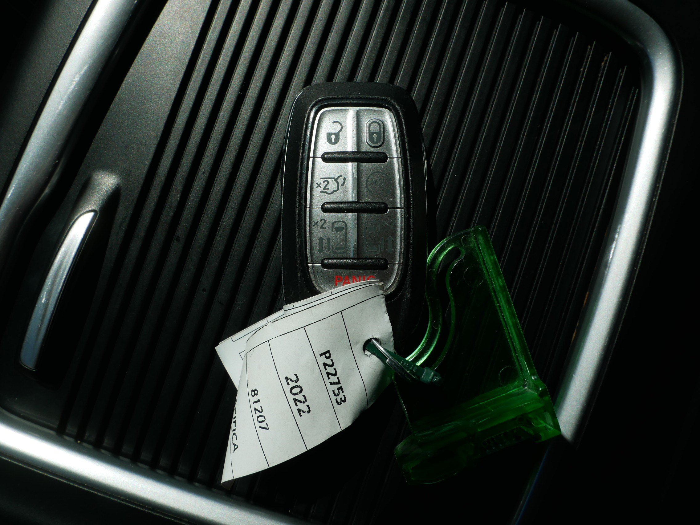 Used 2022 Chrysler Pacifica Touring-L FWD image 33