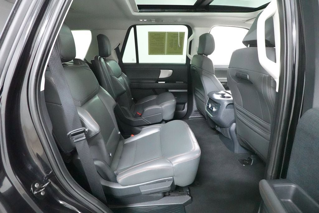 Certified 2025 Ford Expedition Active AWD/4WD image 33
