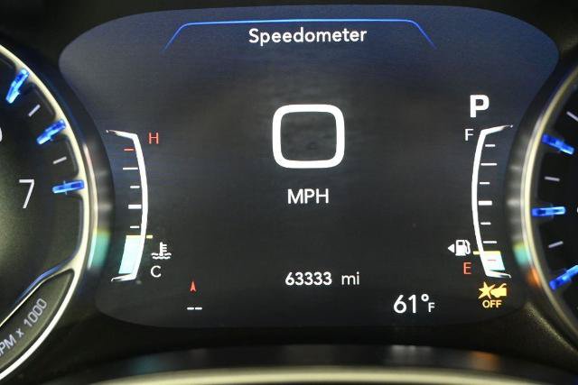 Used 2024 Chrysler Pacifica Touring-L FWD image 11