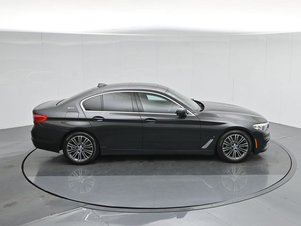 Used 2019 BMW 530e w/ Convenience Package image 45