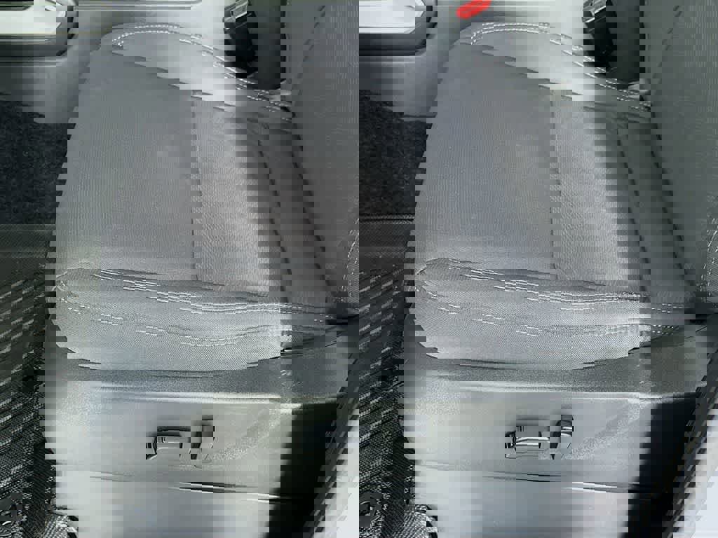 Used 2024 Nissan Frontier SV w/ Technology Package image 30