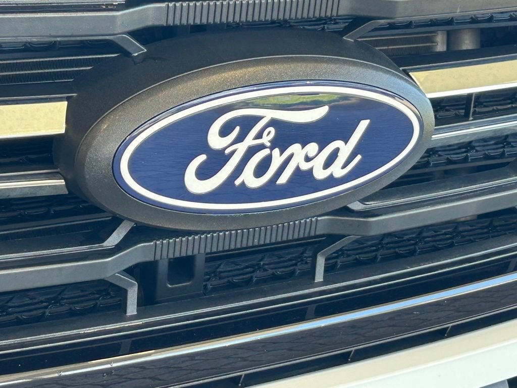 Certified 2025 Ford F150 XLT w/ Equipment Group 301A Standard RWD image 19