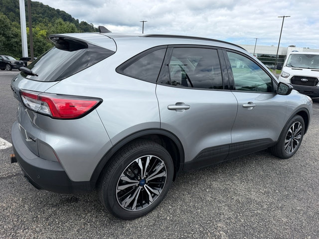 Certified 2022 Ford Escape SEL w/ SEL Stealth AWD Package image 8