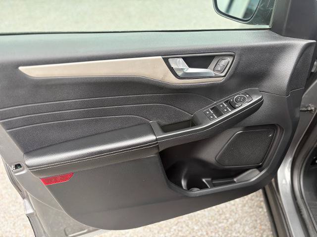 Certified 2022 Ford Escape SEL AWD/4WD image 11