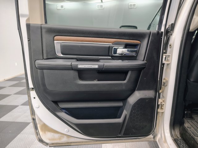 Used 2017 RAM 1500 Laramie w/ Convenience Group AWD/4WD image 12