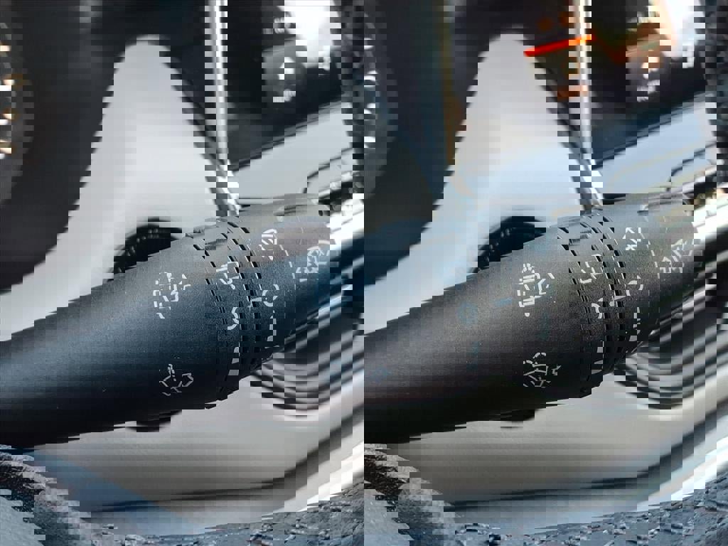 Used 2024 Jeep Compass Limited image 21