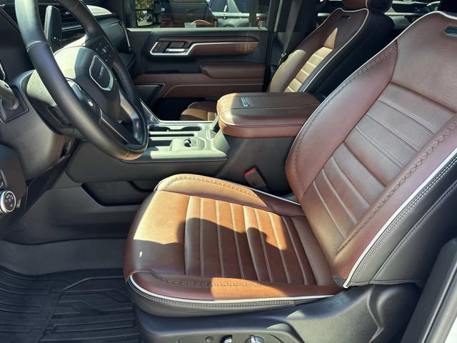 Used 2025 GMC Sierra 3500 Denali Ultimate AWD/4WD image 27