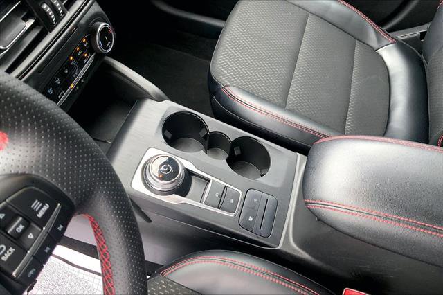 Certified 2025 Ford Escape ST-Line AWD/4WD image 17