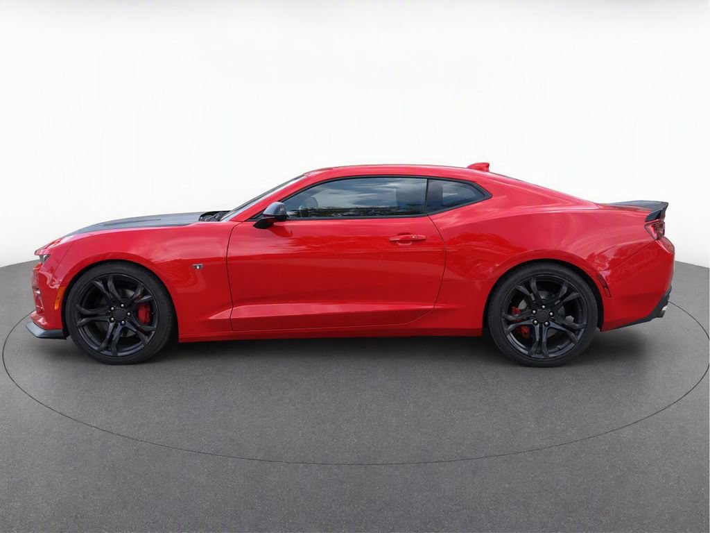 Used 2018 Chevrolet Camaro SS RWD image 8