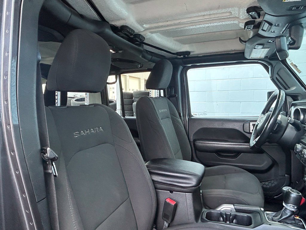 Used 2018 Jeep Wrangler Unlimited Sahara AWD/4WD image 34