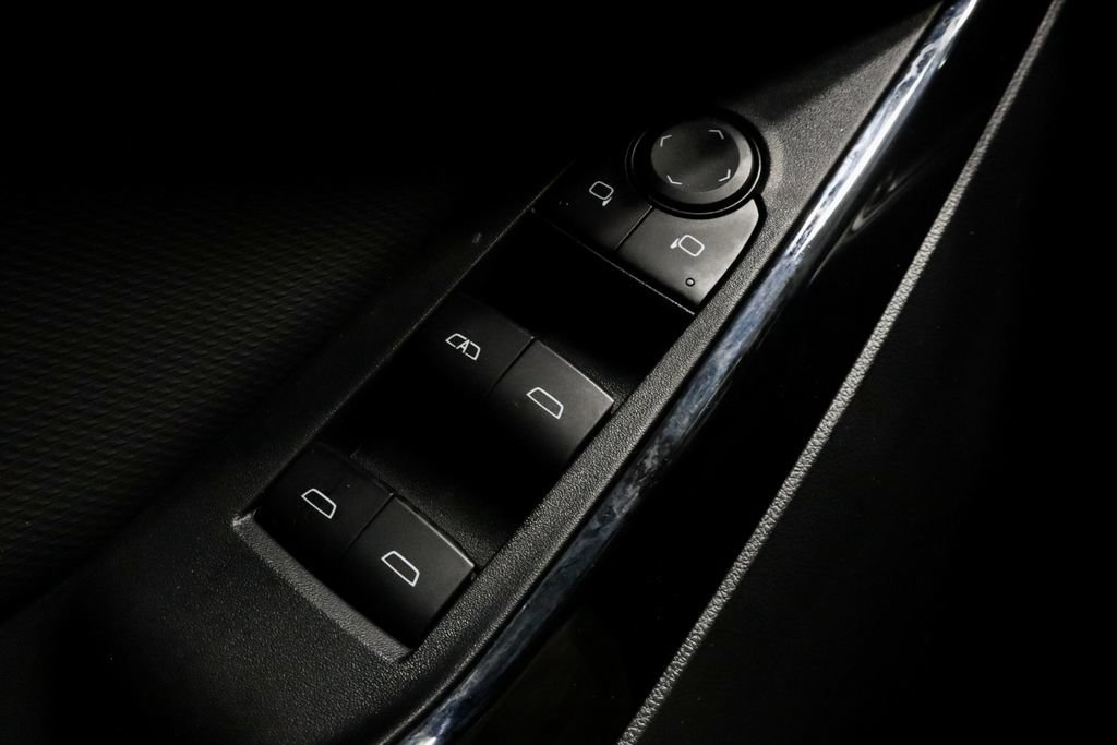 Used 2025 Chevrolet Equinox LT FWD image 26