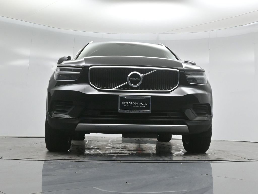 Used 2022 Volvo XC40 T5 Momentum image 43