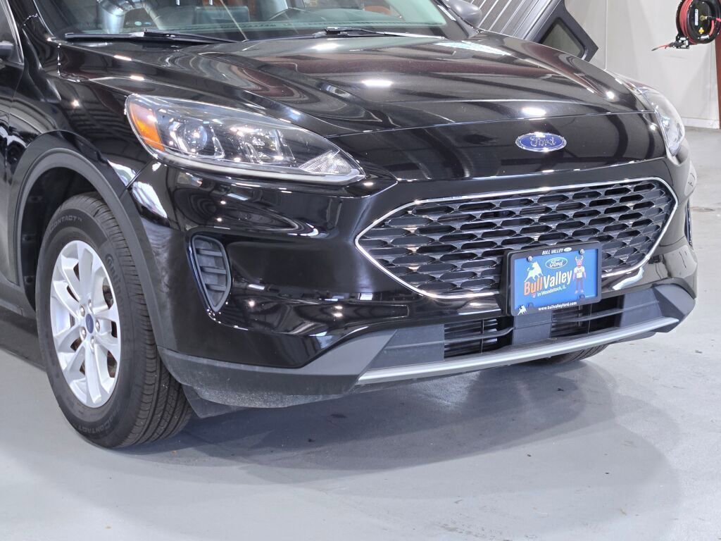 Certified 2022 Ford Escape SE w/ Convenience Package image 2