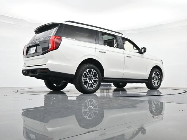 Certified 2025 Ford Expedition Active AWD/4WD image 36