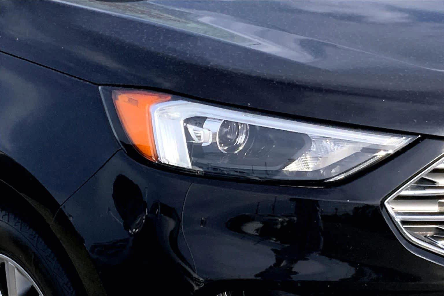 Certified 2022 Ford Edge Titanium AWD/4WD image 24