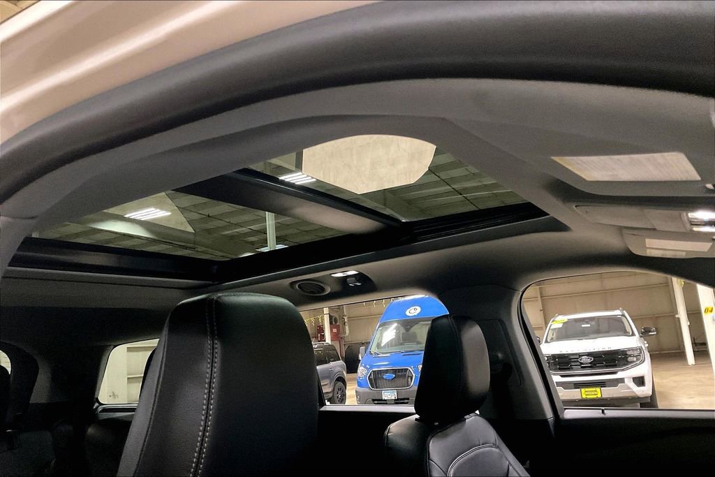 Certified 2020 Ford Explorer XLT w/ Equipment Group 202A AWD/4WD image 21