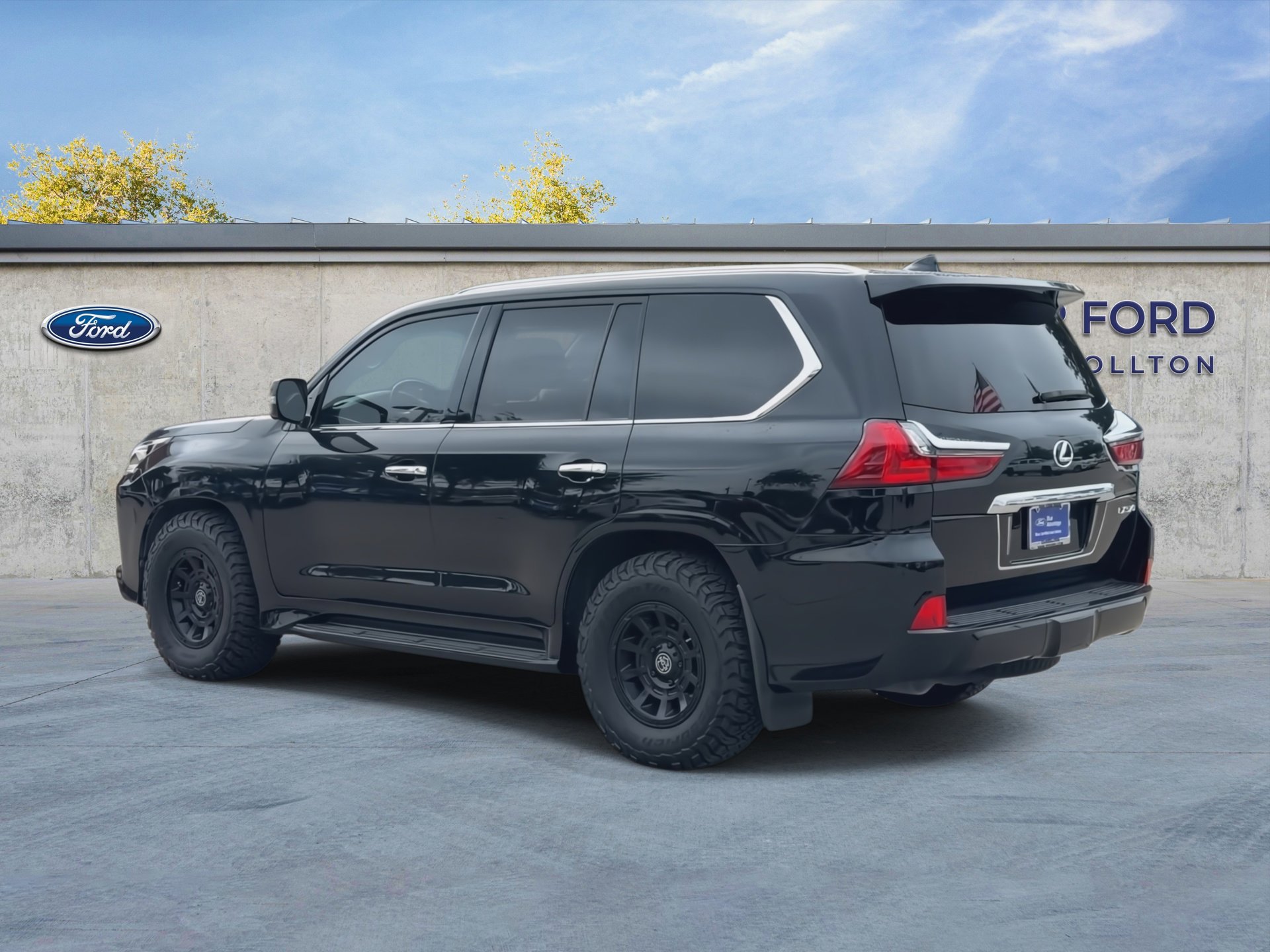 Used 2018 Lexus LX 570 4WD image 6