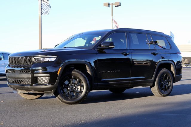 Used 2025 Jeep Grand Cherokee L Laredo image 17