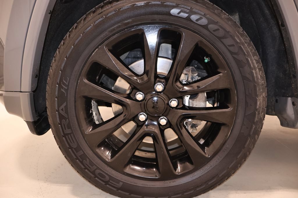 Used 2020 Jeep Grand Cherokee Altitude AWD/4WD image 38