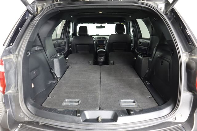 Certified 2018 Ford Explorer XLT w/ Equipment Group 202A image 36