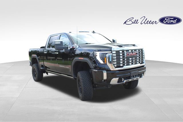 Used 2024 GMC Sierra 2500 Denali w/ Denali Reserve Package AWD/4WD image 3