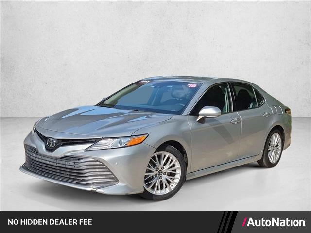 Used 2018 Toyota Camry XLE FWD image 1