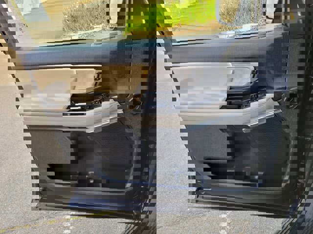 Certified 2025 Ford Expedition Active image 27