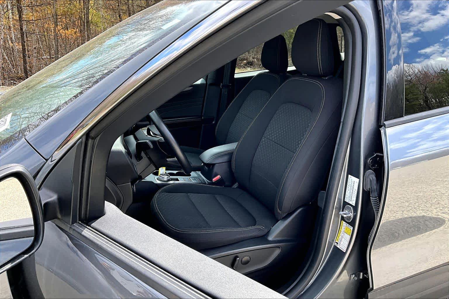 Certified 2024 Ford Escape Active AWD/4WD image 9
