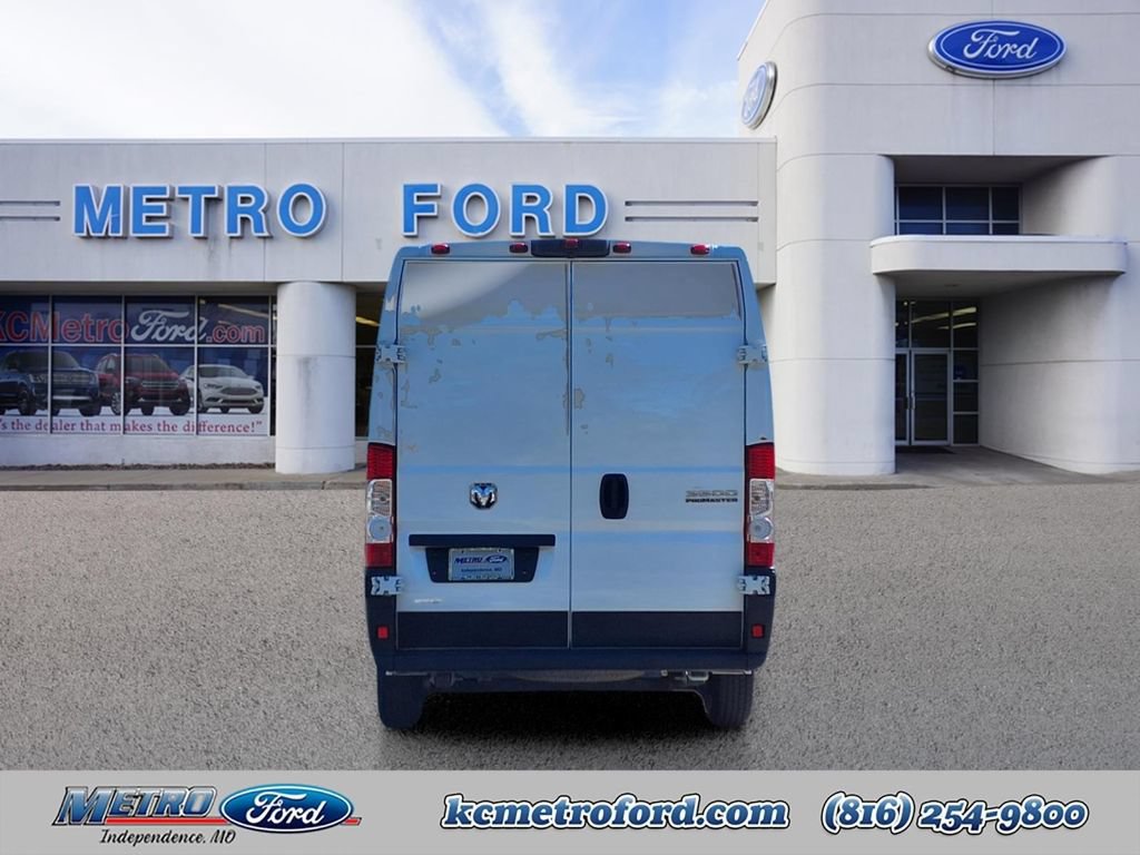 Used 2025 RAM ProMaster 3500 w/ Convenience Group FWD image 4