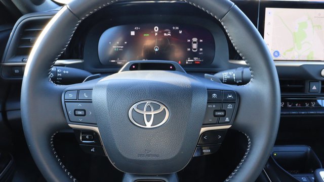 Used 2026 Toyota Crown Platinum image 16