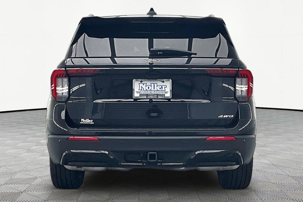 Certified 2025 Ford Explorer ST-Line w/ ST-Line Street Pack AWD/4WD image 4