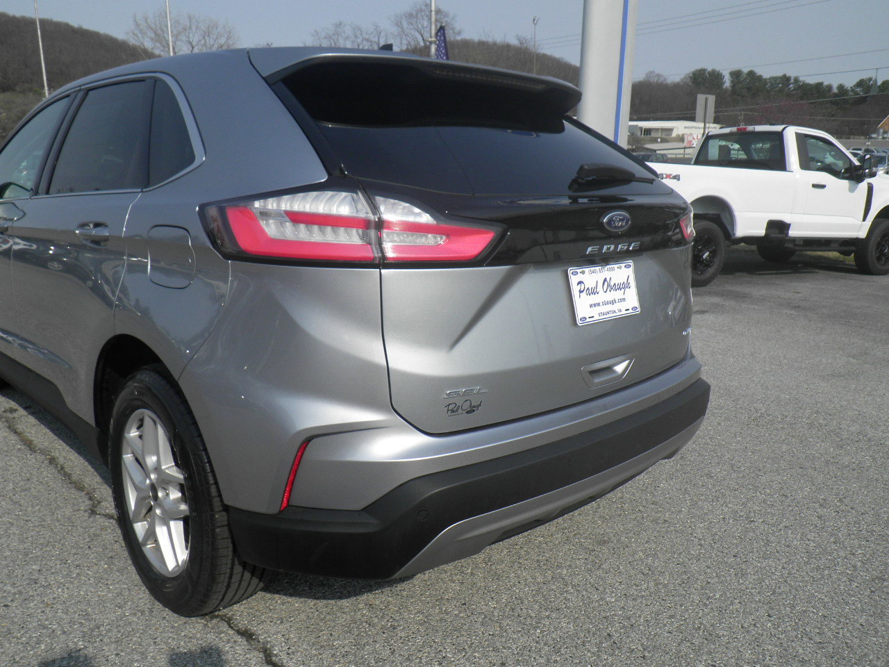 Certified 2024 Ford Edge SEL image 3