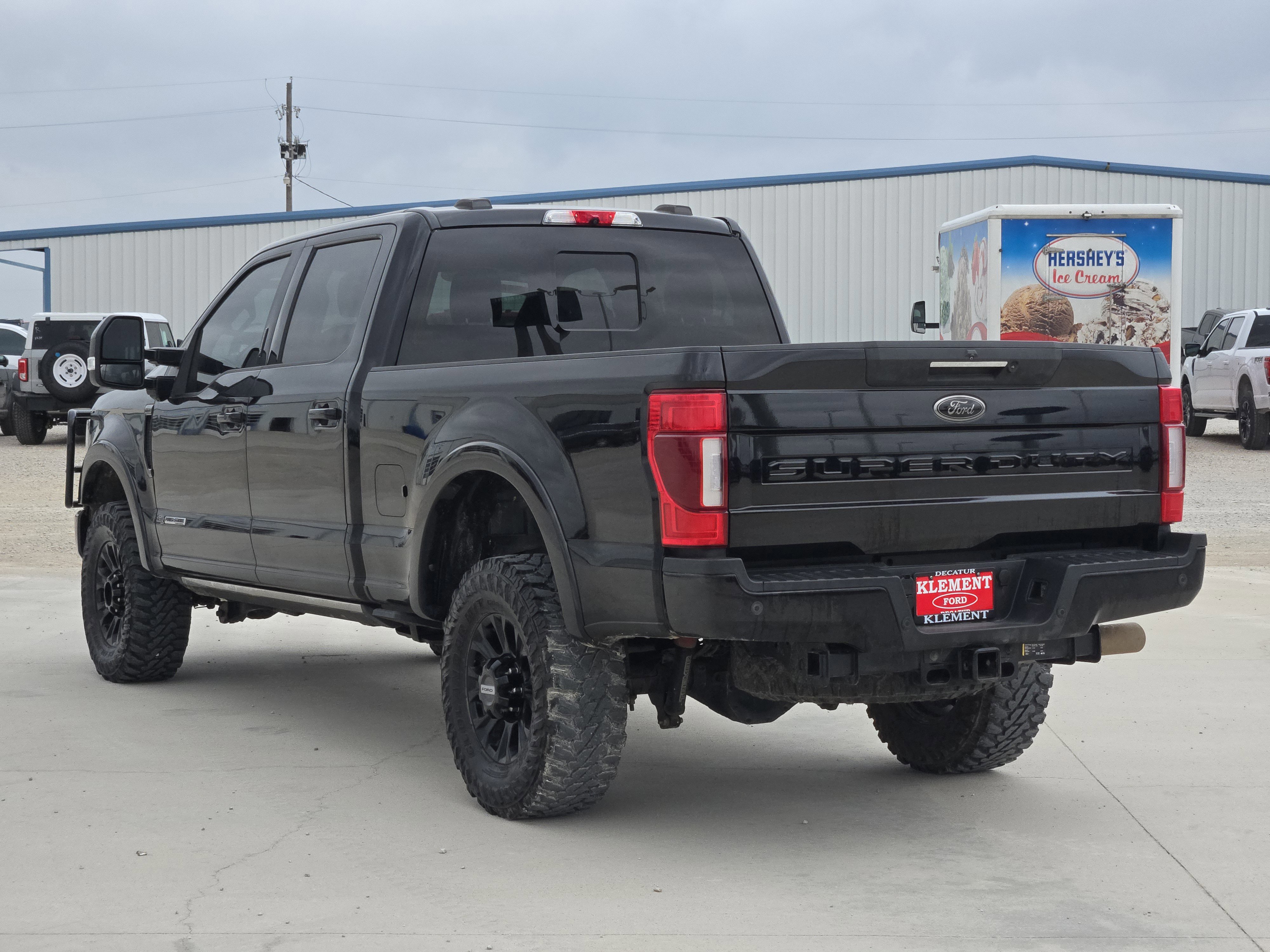Certified 2022 Ford F250 Lariat w/ Tremor Off-Road Package image 3